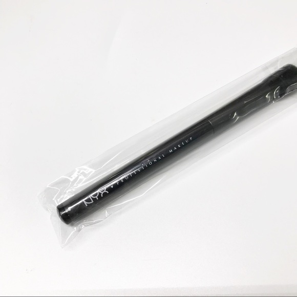 NEW NYX Professional Makeup Pro Contour Brush Tapered Synthetic PROB05 - Picture 3 of 5